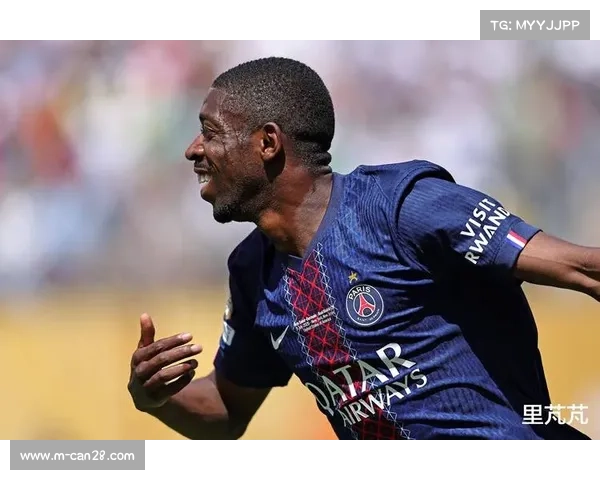 终场哨响，国际米兰球员低头离场神情沮丧